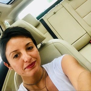 Meet your Posher, Lauren